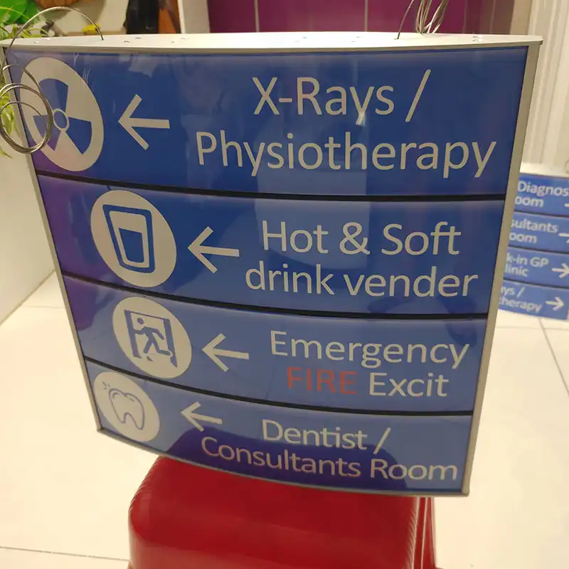 Indoor Curved Aluminum Directional Road Signage Hospital Office Door Plate Signage
