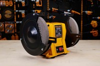 Meuleuse d'atelier industrielle 250W, roue de 200 mm, machine à meuler à double roue pour l'affûtage des métaux