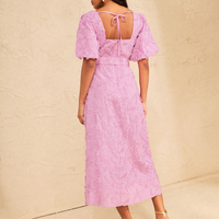 Robe midi personnalisée OEM pour femmes, rose, en jacquard texturé, col carré, manches bouffantes, ceinture et poches