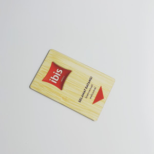 Carte de visite intelligente en bambou préimprimée personnalisée <span class=keywords><strong>Smartag</strong></span> 13,56 MHz NFC N213 RFID - Product Image 2