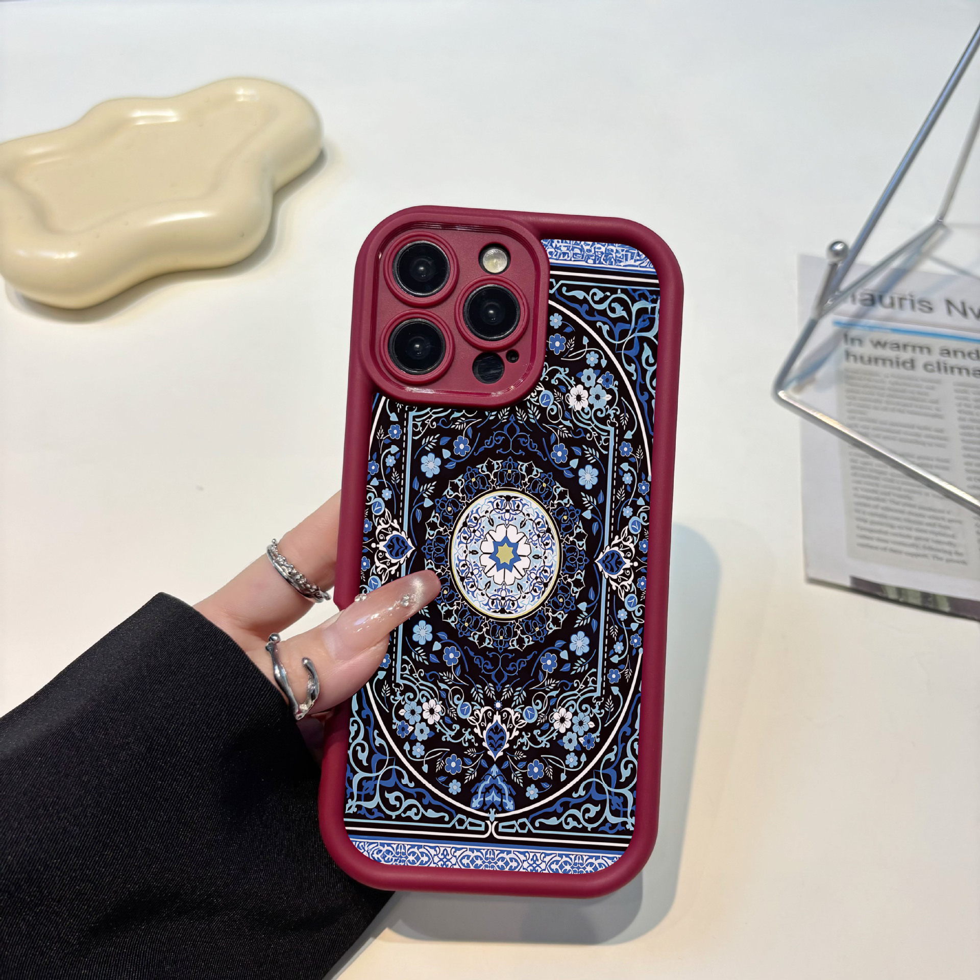 Rosso vino con motivo persiano A2