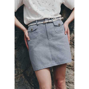 Venta al por mayor de ropa de calle urbana, camiseta para mujer de algodón blanco de 270gsm, camiseta Premium con diamantes de imitación de Enzo y Leo, fabricante de Vietnam - Product Image 5