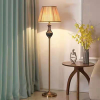 Lampe de sol en céramique classique multi-style Salon Hôtel Lampe décorative Grande lampe en métal en porcelaine Tissu Éclairage LED