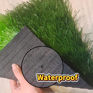 Tapis de gazon artificiel imperméable écologique Installation facile Gazon de terrain de football Plastique naturel super doux Résistant au feu - Product Image 5