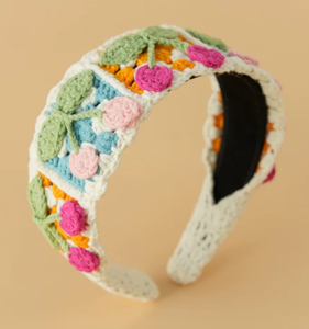 Diadema ancha de lana tejida a crochet con forma de cereza, colorida, hecha a mano, accesorio para el cabello. - Product Image 3