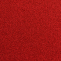 Tapis d'exposition en velours rouge antidérapant et rembourré en polyester à prix abordable pour hôtels, voyages, exercices et camping
