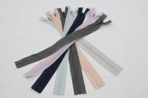 Échantillon de dentelle noire 25cm 8 #   Fermeture éclair invisible pour robe - Product Image 3