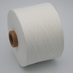 Fil à tricoter recyclé de haute qualité TC, à extrémités ouvertes, Ne 6/1-Ne 10s/1, 35% coton recyclé, 65% polyester mélangé, facile à utiliser, Vietnam - Product Image 1
