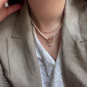 สร้อยคอมุกน้ำจืดทรงข้าวสารธรรมชาติอเนกประสงค์สำหรับผู้หญิง ดีไซน์หรูหรา สง่างาม พร้อมเสน่ห์อ่อนโยนที่สะดุดตา - Product Image 4