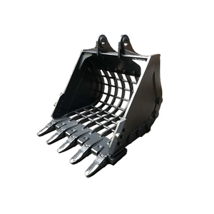 Grille de protection renforcée en acier robuste pour godet de pelle hydraulique RB Custom - Product Image 2
