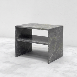Table d'appoint géométrique en onyx de luxe haut de gamme, décoration artistique moderne pour salon et bureau, RicoGlobal Malaisie TA-2046A-SIMI - Product Image 1