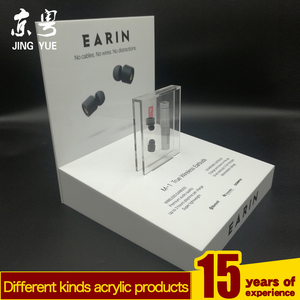 Soporte de exhibición de mostrador personalizable reciclable respetuoso con el medio ambiente acrílico LED PMMA de lujo moderno para Bluetooth inalámbrico - Product Image 3