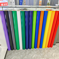 Venta caliente Sav PVC Color vinilo rollo autoadhesivo mate permanente pegamento brillante cartel materiales para diseño gráfico Plotter uso