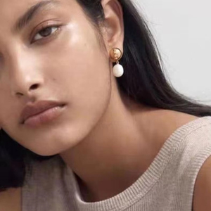 Boucles d'oreilles tendance 2025, plaquées or 18 carats PVD, boucles d'oreilles pendantes avec perle, boucles d'oreilles pendantes - Product Image 1