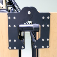 Lit de Pilates Reformer en bois d'érable de qualité supérieure, pliable, pour la pratique du yoga et l'entraînement complet du corps à domicile
