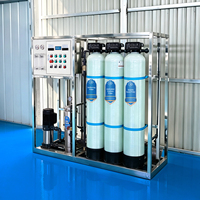 Système de traitement d'eau domestique sans réservoir en acier inoxydable en gros 0,5T-2T/H, machine de production d'eau pure autonettoyante CE