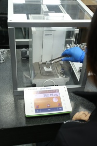 Pesas de Calibración de Acero Inoxidable Personalizadas OIML, Mecanizadas por <span class=keywords><strong>CNC</strong></span>, de 1 mg a 5 kg, Alta Precisión para Laboratorio de Estándares - Product Image 2