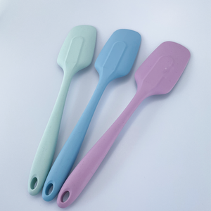 Wholesale Baking Spatula Heat Resistant Kitchen Silicone Spatula Customized