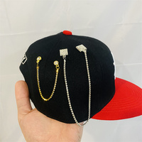 Épingle en émail doux scintillant personnalisé avec strass et croix de Jésus épingle à chaîne épingle à chapeau ajustée