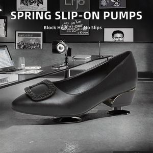 รองเท้าส้นสูงแบบปลายแหลมหนังแก้ววิบวับ ไซส์ 43 รุ่นใหม่ล่าสุด แฟชั่นฤดูร้อน เหมาะสำหรับงานแต่งงาน - Product Image 2