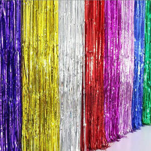 Décorations de fête d'anniversaire : Rideaux de franges métalliques en feuille de tinsel multicolores 1x2m, vente en gros à prix réduit - Product Image 3
