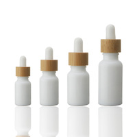 En stock, flacons compte-gouttes en verre givré blanc, 5-100 ml, vides, pour sérum, huile essentielle, emballage cosmétique avec couvercle en bambou, logo personnalisé