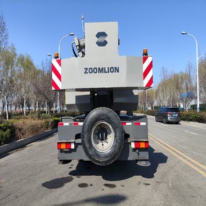 Grúa sobre Camión Zoomlion ZTC251V de Segunda Mano, Grúa Hidráulica Móvil de 25 Toneladas, Pluma Principal de 42m para Elevación en Construcción - Product Image 6