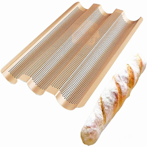 Pour Le Pain Bracelet Cuisson A Allant Au empat-blanie Usagee 4 Longs Mouses La Avec Couche - Product Image 1