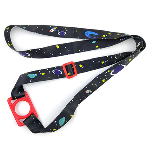 Porte-bouteille d'eau universel en polyester, lanières bandoulière écologiques, sangle de transport portable pour adultes et enfants, compatible avec les bouteilles d'eau minérale - Product Image 5