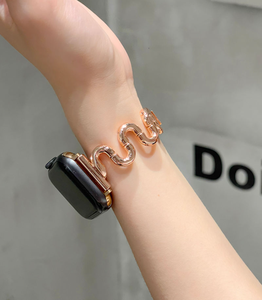 <span class=keywords><strong>Bracelet</strong></span> en acier inoxydable de créativité de mode de coude en forme de S pour <span class=keywords><strong>Apple</strong></span> <span class=keywords><strong>Watch</strong></span> <span class=keywords><strong>Femme</strong></span> <span class=keywords><strong>Bracelet</strong></span> pour Iwatch 10 9 8 7 6 <span class=keywords><strong>SE</strong></span> - Product Image 6