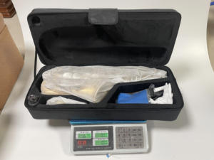 Bon marché Saxophone mib alto en laiton couleur or et argent avec accessoires Vente directe d'usine Saxophone OEM ODM LOGO personnalisé - Product Image 6