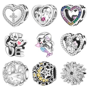 Pendentif classique plaqué argent, pendentif en forme de cœur sirène musicale flocon de neige, bijoux en laiton blanc, un cadeau pour femme - Product Image 1