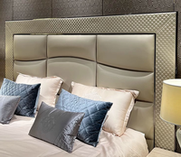 Modernes italienisches königliches Schlafzimmermöbel in Queen-King-Size Luxusbett Schlafzimmer-Set Luxus-Leder-Smart-Bett Multifunktionsbett