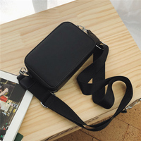 Sac bandoulière unisexe en cuir PU, design tendance, couleur unie, petit format, personnalisable avec logo, idéal pour la vie quotidienne