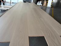 Modern Stylish Wood Flooring American Red Oak Finished Engineered Wood Flooring High Quality Timber Floor in Living Room