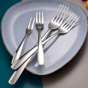 DFU0153 Couverts de qualité supérieure en acier inoxydable 18/10 de qualité alimentaire avec manche carré, finition miroir, couteau à steak, cuillère, fourchette - Product Image 6