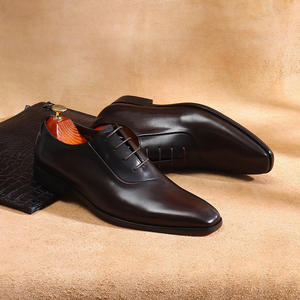 รองเท้าบูทหนังแท้ผู้ชายดีไซน์คลาสสิคล่าสุด ประจำฤดูใบไม้ร่วง-ฤดูหนาว ปี 2025 สวมใส่สบาย เหมาะสำหรับทำงาน กันน้ำ พื้นยางกันลื่น - Product Image 5