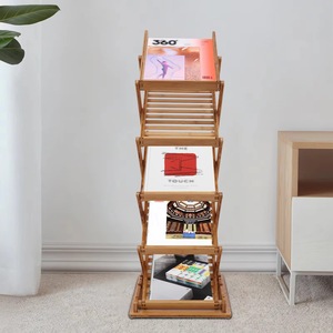Expositor portátil y ligero para suelo; estante plegable de bambú de cinco niveles para revistas, ideal para oficinas y librerías. - Product Image 4