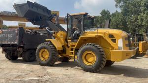 Cargadora de Ruedas Volvo L105E Usada a Bajo Precio, Retroexcavadora con Caja de Cambios, Capacidad de 9 Toneladas en Shanghái - Product Image 3