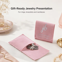 Pochette en suède rose 8x8cm pour boucles d'oreilles et colliers, sac cadeau en velours, emballage personnalisé pour bijoux avec rabat