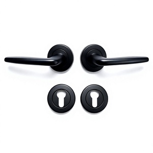 Poignée de porte intérieure en aluminium noir avec serrure à mortaise pour porte en bois - Product Image 4