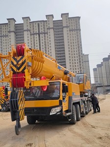 Grúa Hidráulica para Camión de 130 Toneladas, Equipo de Construcción de Uso Pesado, Amarilla, 54900 kg - Product Image 2