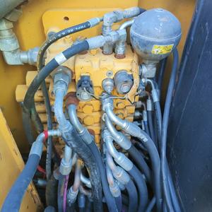 รถขุดตีนตะขาบไฮดรอลิก Caterpillar รุ่น 305.5 ขนาด 5.5 ตัน สำหรับรถขุดขนาดเล็ก  ลดราคาพิเศษ ได้รับการรับรองมาตรฐาน EPA และ CE รุ่น 305.5E2 รองรับน้ำหนักใช้งาน 6 ตัน - Product Image 6