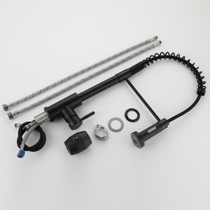 Черный кухонный кран с выдвижным распылителем - Product Image 6