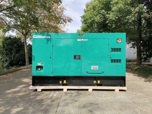Générateur silencieux de type 30 KVA avec sortie triphasée 400/230V AC, pour moteur 4B3.9-G2 et - Product Image 1