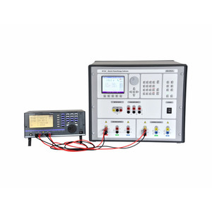 Calibrateur d'énergie monophasé Meatest M133C, testeur de sortie de tension et de courant monophasé - Product Image 4
