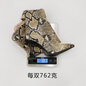 Bottines hautes pour femme en cuir de serpent style western, talon chaton, au-dessus du genou, collection automne-hiver 2025 - Product Image 6