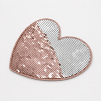Patchs Cœur Sirène à Paillettes Thermocollants Holographiques Réversibles Personnalisés Faible MOQ pour Vêtements Chapeaux Sacs Vestes Cadeaux Équipe