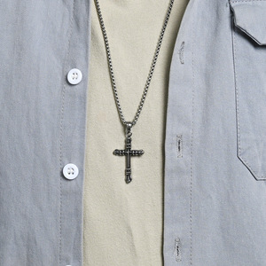 Cross-border retro-style stainless steel <b>chain</b> cross necklace for men, niche <b>titanium</b> steel pendant sweater <b>chain</b> jewelry. - Product Image 3