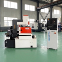 Machine de découpe à fil CNC RT32 stable à vitesse moyenne, équipement d'érosion par fil précis pour l'usinage de précision de petits moules